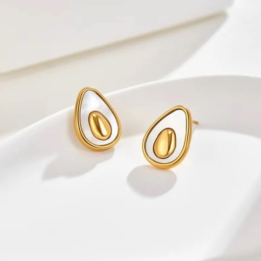 18K Gold Avocado W/ Seashell Accents Earring Set Minimalist Bohemian No Fade - Picture 3 of 9